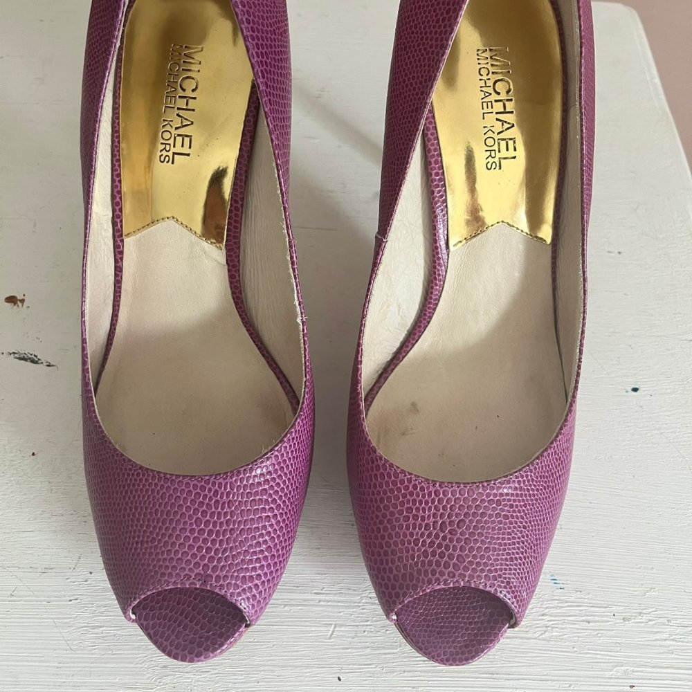 Michael Kors York Platform Heel Embossed Leather Size 8.5 Pomegranate
